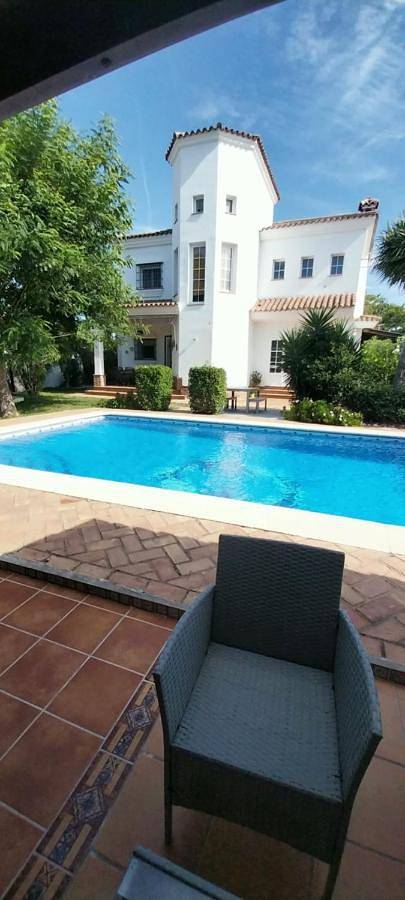 Holiday home for 8 people, with view and pool as well as garden - 1