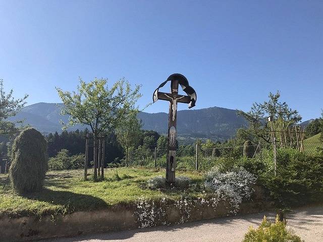 Ganze Ferienwohnung, Ferienwohnung Kathi - Ferienwohnung mit 2 separaten Schlafzimmern, Wohnraum mit Kachelofen, Bergblick in Samerberg, Bayerische Alpen