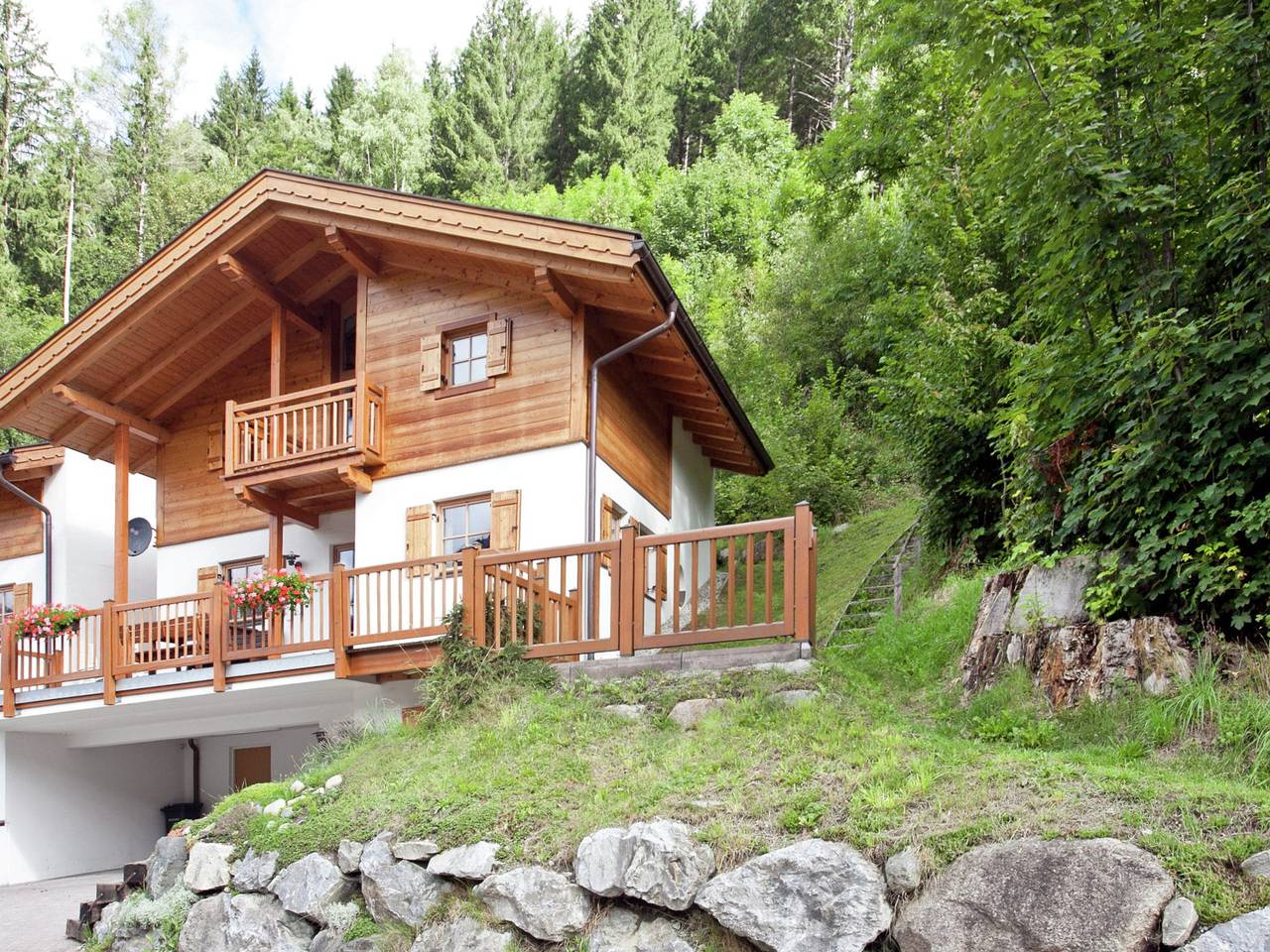 Chalet in Königsleiten mit Pool & Skibus in Pinzgau