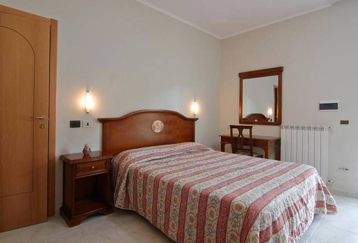 Hôtel pour 2 personnes, avec Balcon ainsi que Terrasse et Jardin à San Giovanni Rotondo - 4