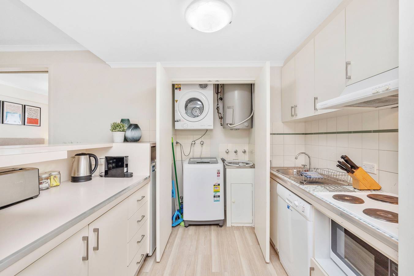 Entire apartment, Spacious 1Bdr | Fast Wi-Fi | Near Rac Arena in East Perth, Perth