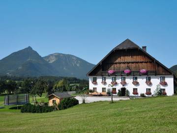 Ferienwohnung für 3 Personen, mit Ausblick und Garten in Sankt Wolfgang im Salzkammergut
