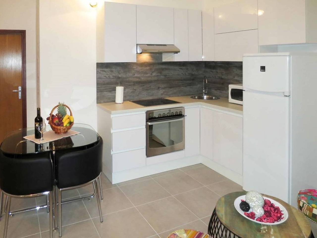 Ganze Wohnung, Zweizimmer-Apartment mit Gemeinschaftspool in Arbanija, Ciovo