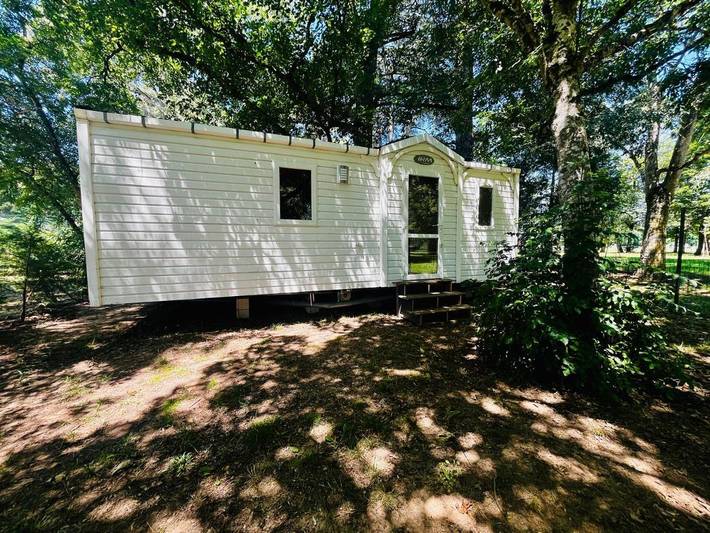 Camping pour 6 personnes, avec jacuzzi ainsi que jardin et piscine, animaux acceptés dans Haute-Garonne - 4