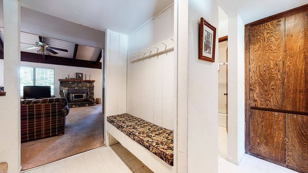 Vacation Apartment for 6 Guests in Mammoth Lakes, Mammoth Mountain