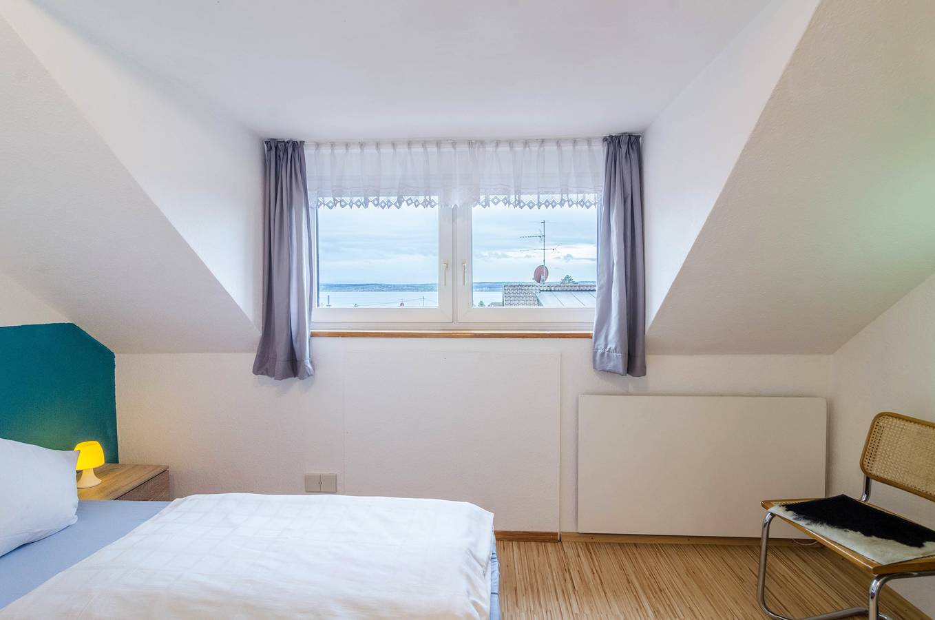 Ganze Wohnung, Ferienwohnung 'Birne' mit Seeblick, Gemeinschaftsgarten und Wlan in Meersburg, Region Bodensee-Oberschwaben
