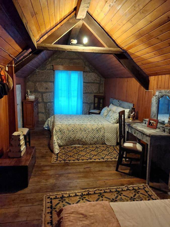 Location de vacances pour 12 personnes, avec piscine ainsi que vue et jardin, animaux acceptés à Seia - 2