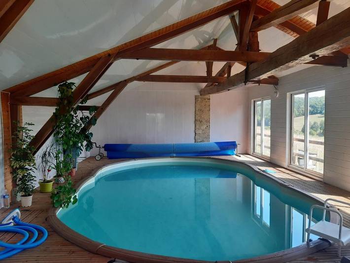 Chambre d’hôte pour 4 personnes, avec Terrasse et Jardin ainsi que Bassin pour enfant et Piscine