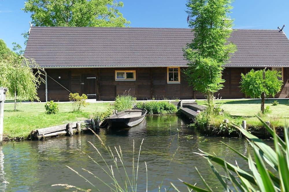 Die Scheune:  Spreewaldblockhaus in Lehde mit Kamin, Sauna und eigenem Hafen in Lehde, Lübbenau