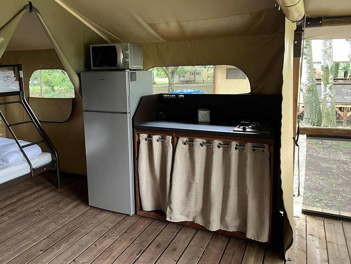Gîte pour 5 personnes à Saint-Julien-de-Peyrolas - 4