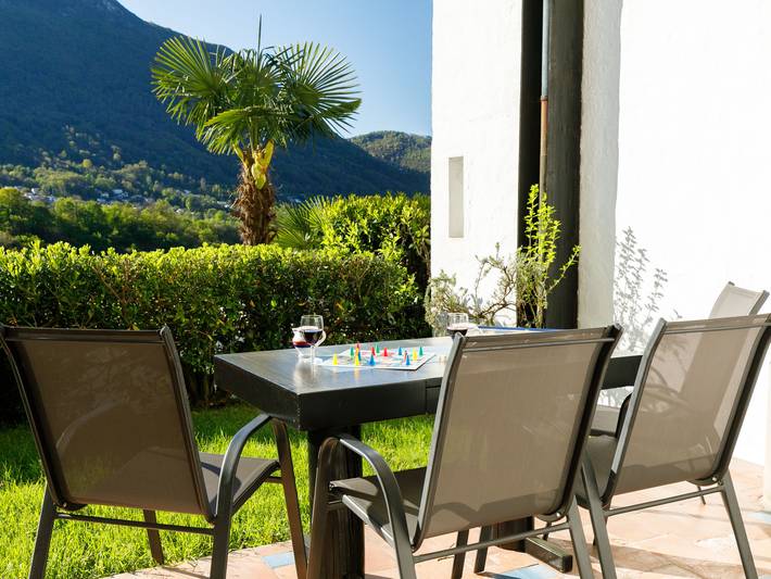 Ferienwohnung für 4 Personen, mit Balkon und Garten sowie Ausblick und Kinderpool im Ticino - 2