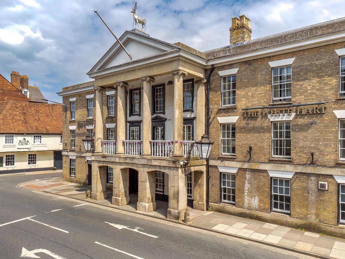 Mercure Salisbury White Hart Hotel & Apartments in Salisbury, Wiltshire