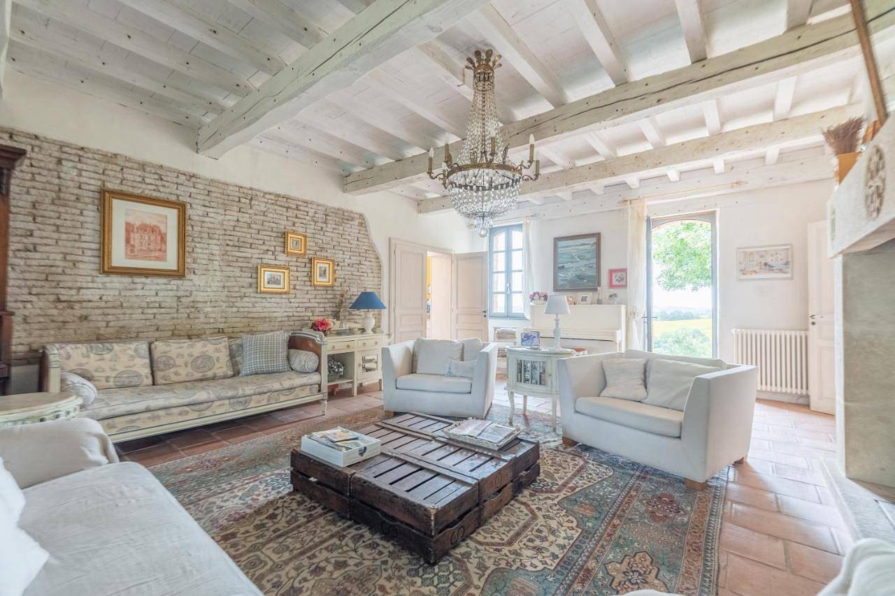 Magnifique grand gîte entier avec piscine et vue in Lézat-sur-Lèze, Ariège
