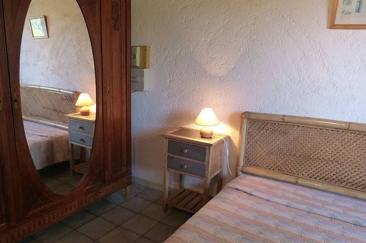 Villa individuelle avec belle vue sur la mer et grand jardin in Fautea, Zonza