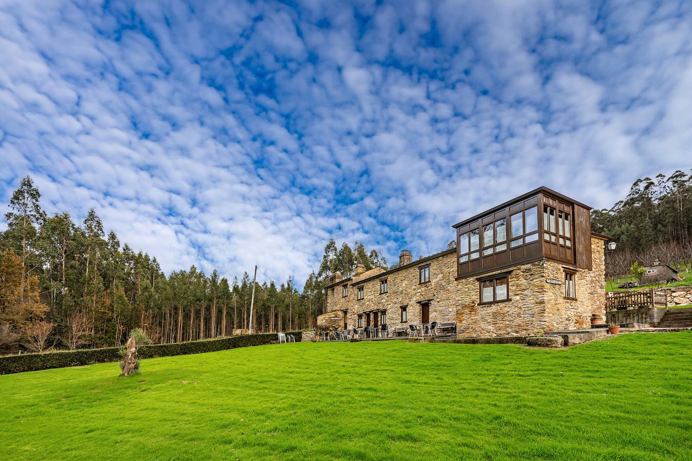 Landhaus 'Eiron' mit gemeinsamer Terrasse, privatem Garten und Wi-Fi in Ortigueira, Costa de Galicia