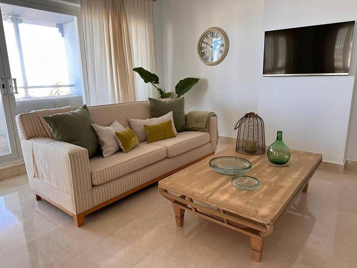 Ganze Wohnung, Ferienwohnung Puerto Sotogrande mit Meerblick, Wlan und Klimaanlage in Sotogrande, San Roque