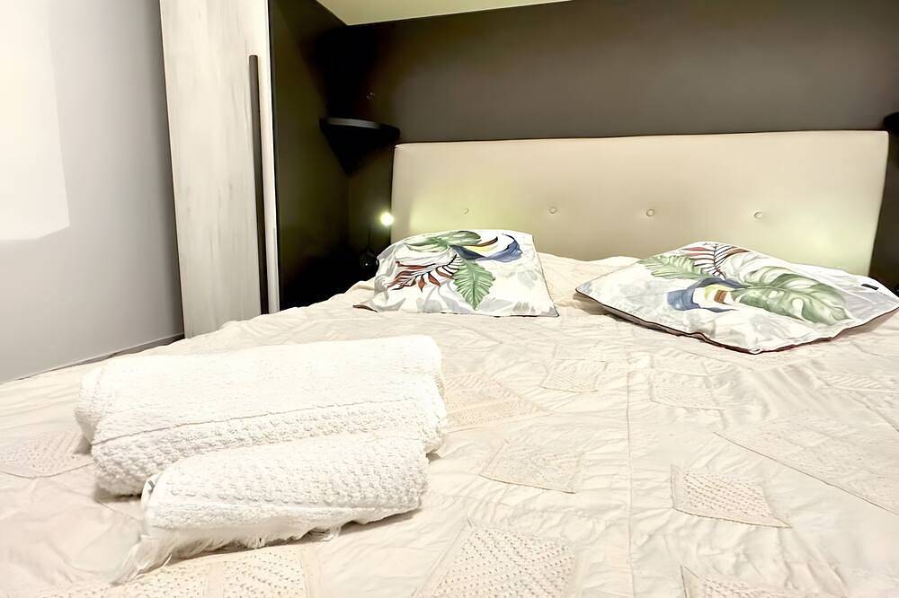 Appartement entier, Appartement 'A Due Passi Da Bari - La Casa Della' avec balcon, Wi-Fi et climatisation in Noicàttaro, Province de Bari