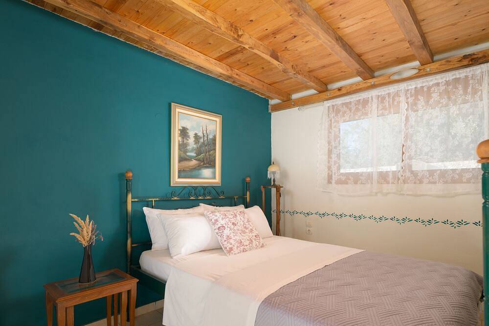 La cabaña de Eleni! A poca distancia de la playa y servicios, base perfecta para explorar! in Islas Espóradas