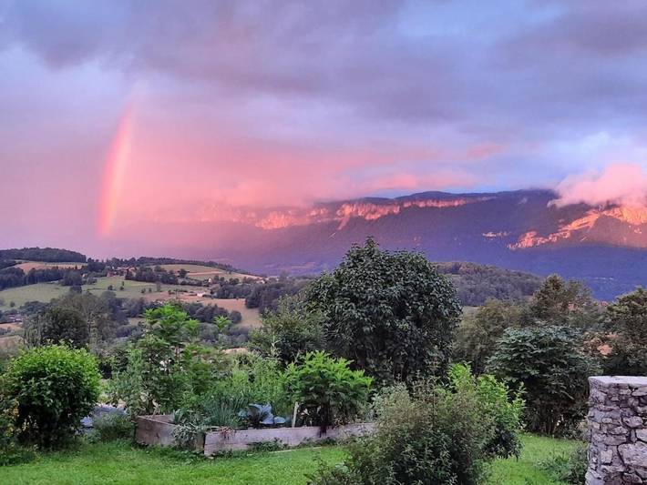 Location de vacances pour 4 personnes, avec vue et jardin à Miribel-les-Échelles - 4