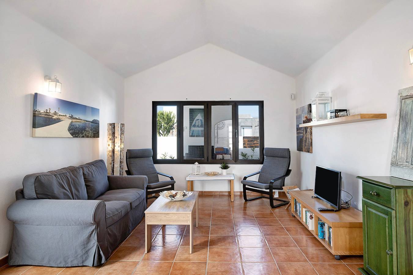 Casa de vacaciones "El Charco Azul" con piscina, terraza y Wi-Fi in Charco del Palo, Haría