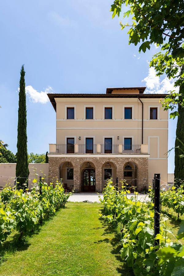 Gîte pour 2 personnes, avec jacuzzi ainsi que piscine et jardin à Cori - 3