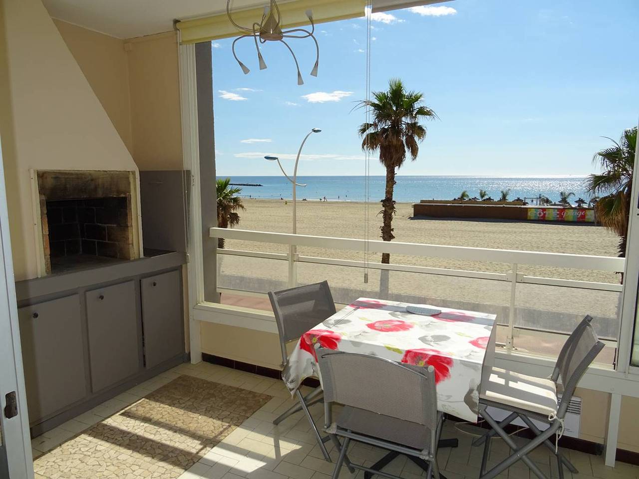 Entire apartment, Air-Conditioned Apartment, 2 Bedrooms, Sea-Facing in Canet-en-Roussillon, Côte d'Améthyste