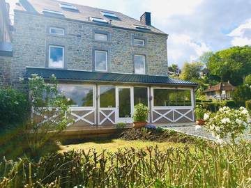 Gîte pour 4 personnes, avec jardin à Anhée