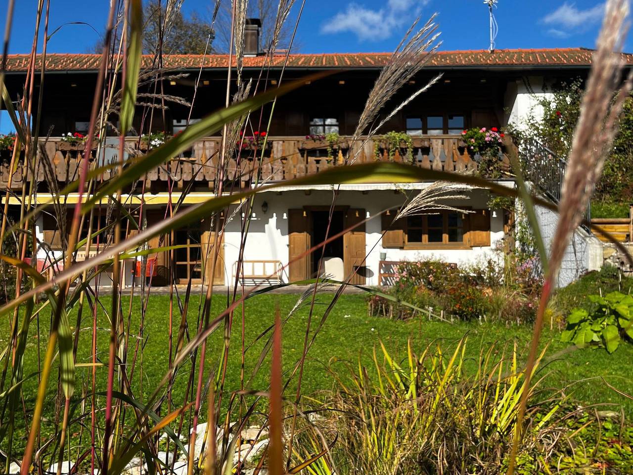 Ganze Ferienwohnung, Chalet Murnau - Gartenwohnung in Westried, Murnau am Staffelsee