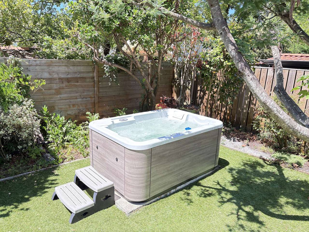 Maison de vacances climatisée avec Jacuzzi proche du Lac in Biscarrosse, Côte d’Argent