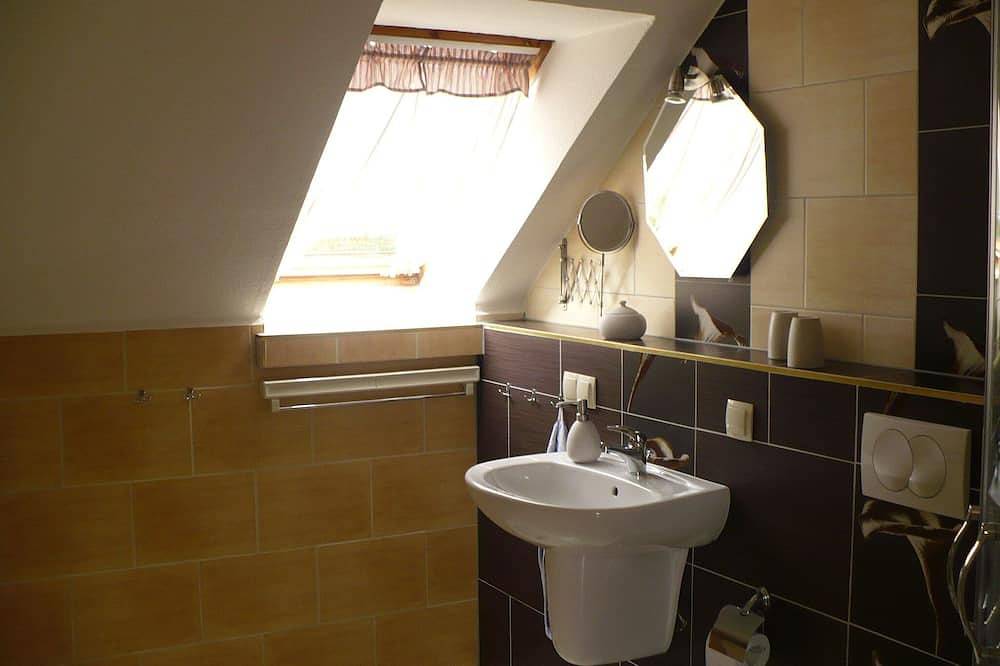 Ganze Wohnung, Gemütliche Ferienwohnung mit Garten in Walkendorf in Walkendorf, Mecklenburgische Ostseeküste