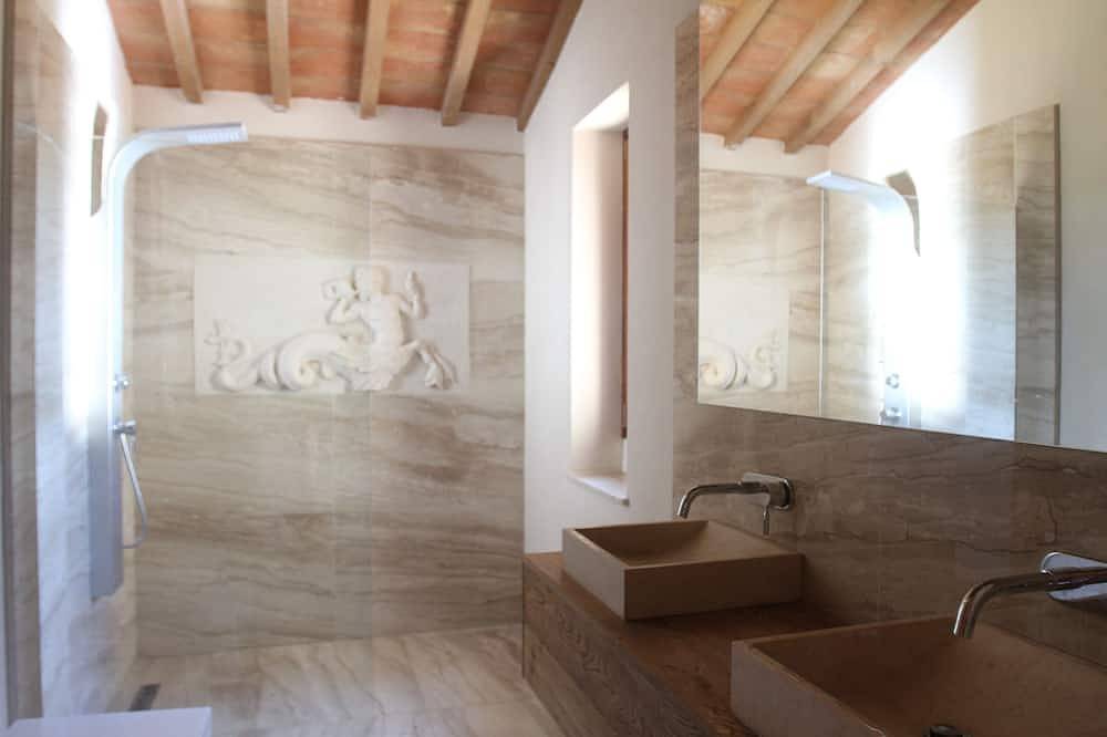 Private Villa Berti Toskana Für Immer In Montescudaio in Montescudaio, Etruskische Küste