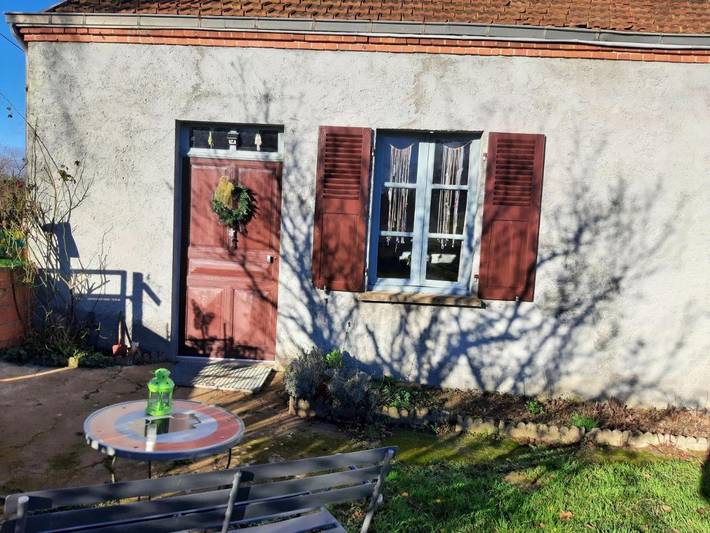 Chambre d’hôte pour 4 personnes, avec Terrasse et Jardin ainsi que Piscine et Vue