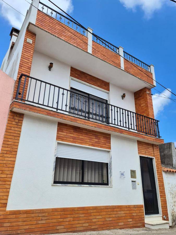 Casa de férias para 9 pessoas, com Varanda e Terraço e ainda Vista em Atouguia da Baleia
