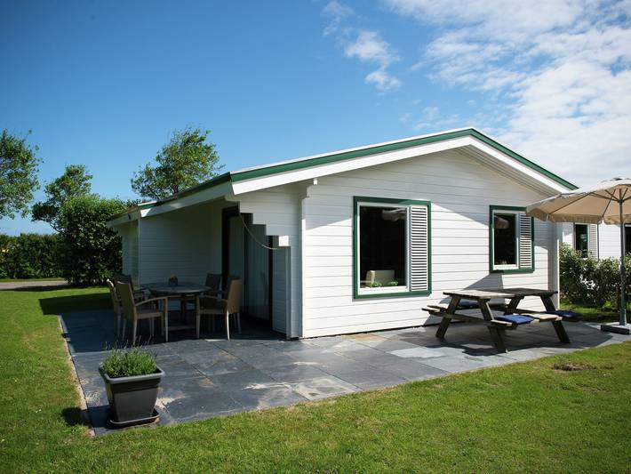 Ferienhaus für 6 Personen, mit Terrasse und Garten sowie Pool in Friesland