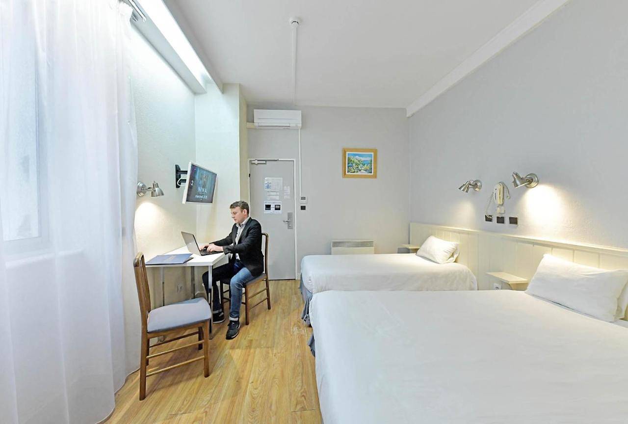 Standard Double Room in Clermont-Ferrand, Parc naturel régional des Volcans d'Auvergne