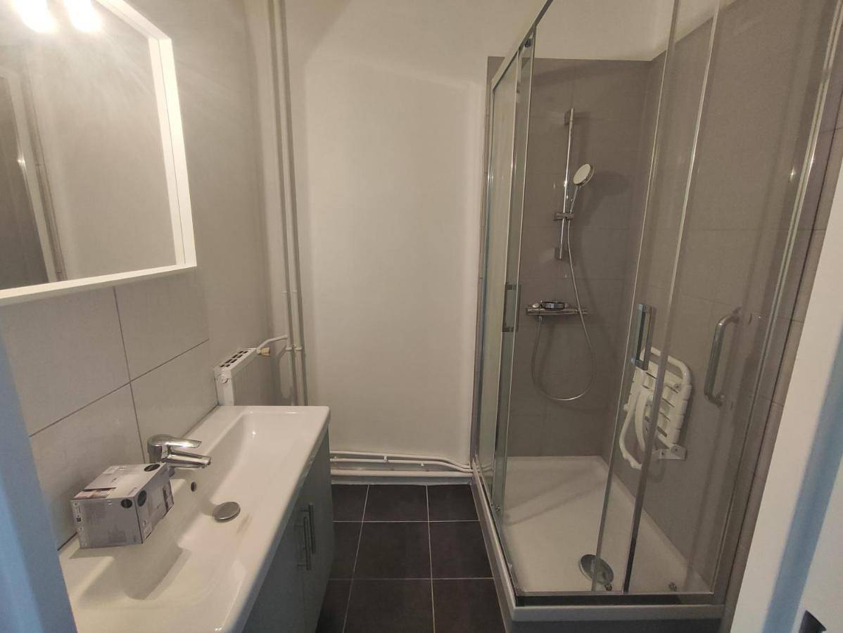 Appartement entier, F4 neuf in Saint-Étienne, Parc Naturel Régional du Pilat