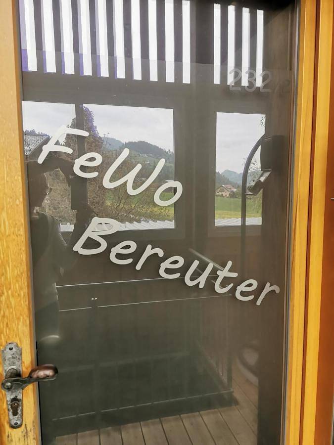Ferienwohnung für 4 Personen, mit Balkon und Terrasse sowie Ausblick in Sibratsgfäll - 2