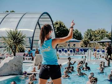 Mobil home pour 6 personnes, avec piscine et terrasse, animaux acceptés à Jard-sur-Mer