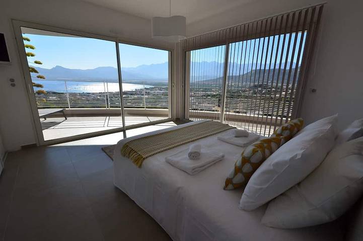 Calvi, Magnificent Contemporary Villa With Sea View And Heated Pool in Calvi, Calvi region