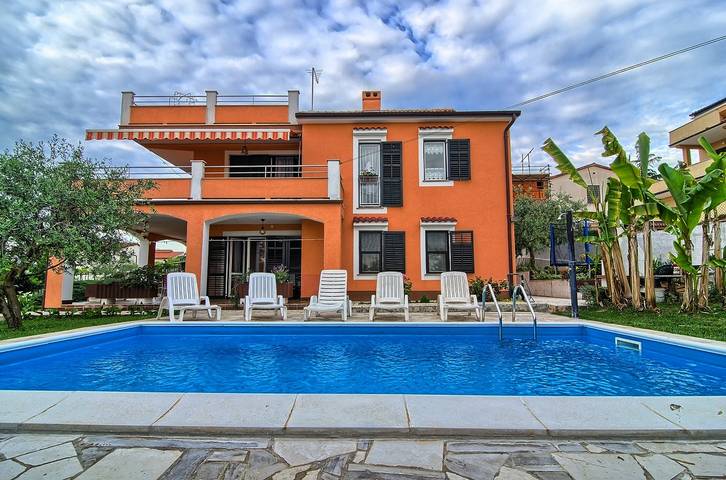 Holiday rental for 5 people, with Terrace and Garden as well as Pool in Pula
