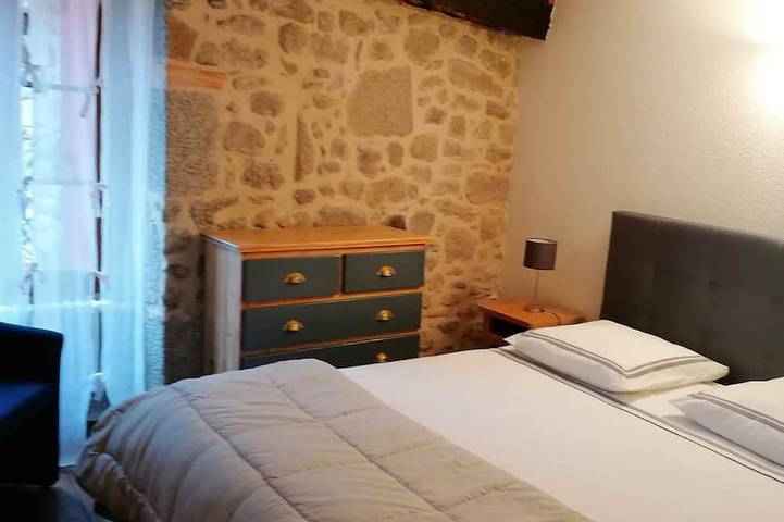 Gîte pour 6 personnes, avec jardin, animaux acceptés à Saint-Estèphe (Dordogne) - 2