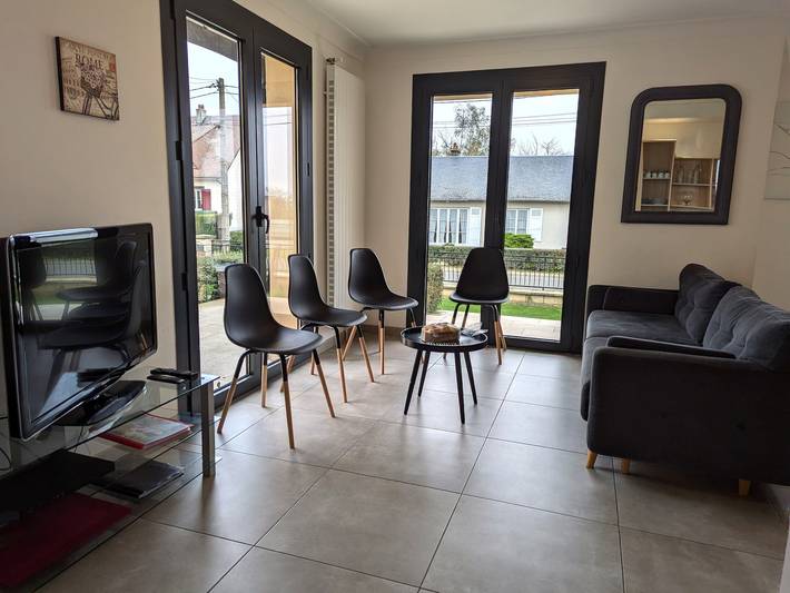 Maison moderne avec jardin, animaux acceptés, Wi-Fi, stationnement privé in Épieds-en-Beauce, Vallée de la Loire
