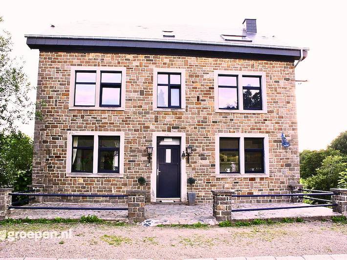 Location de vacances pour 24 personnes, avec Balcon/Terrasse et Terrasse dans Samrée