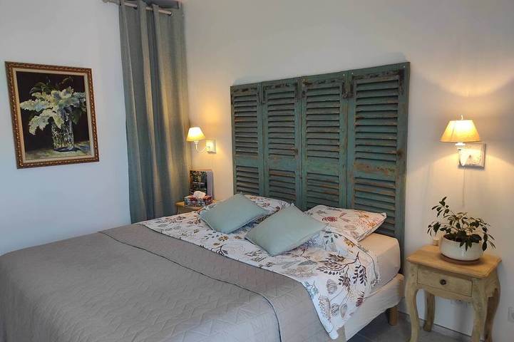 Charming air-conditioned villa in the vineyards, close to the beach in Roquefort-la-Bédoule, Marseille und Umgebung
