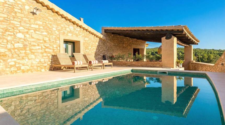 Casa rural para 6 personas, con Terraza y Jardín además de Piscina y Vistas en Olérdola