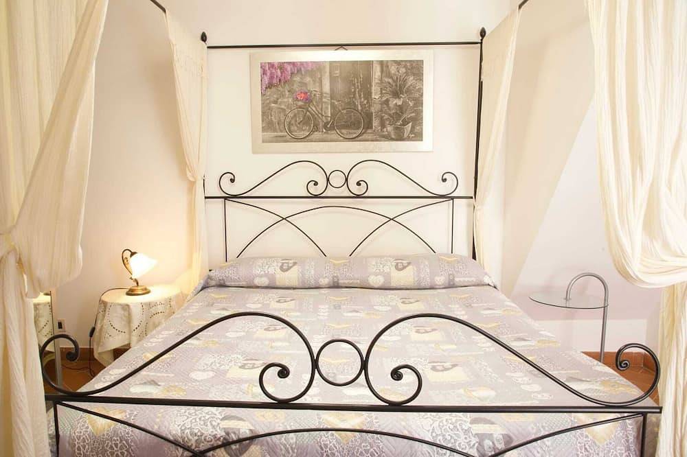 Appartamento intero, B&B la casa al vicolo - sconto 20% per le prime 2 prenotazioni in Paliano, Provincia di Frosinone