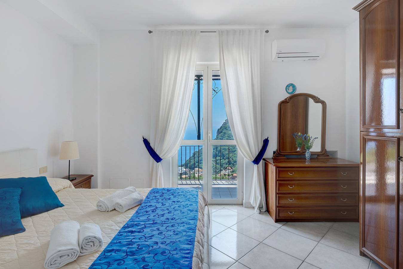Appartement entier, Appartement 'Appartamento Positano' avec vue sur mer, Wi-Fi et climatisation in Province de Naples