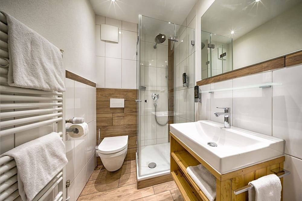 Ganze Wohnung, Deluxe Doppelzimmer mit Balkon in Furtwangen, Südschwarzwald