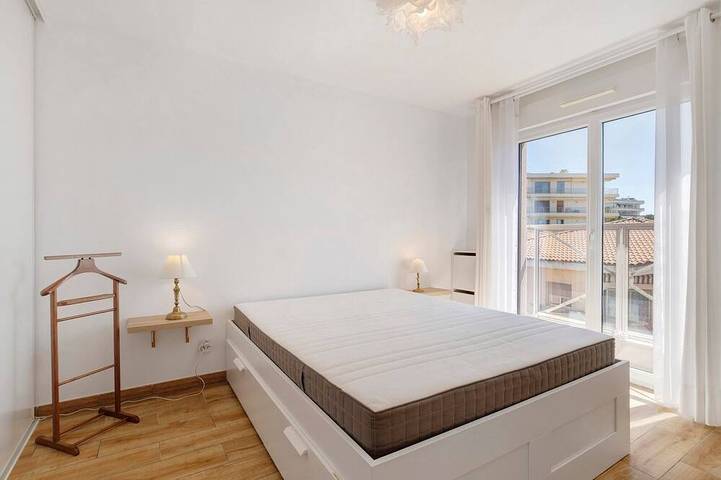 Gîte pour 4 personnes dans Office De Tourisme De Juan Les Pins - 2