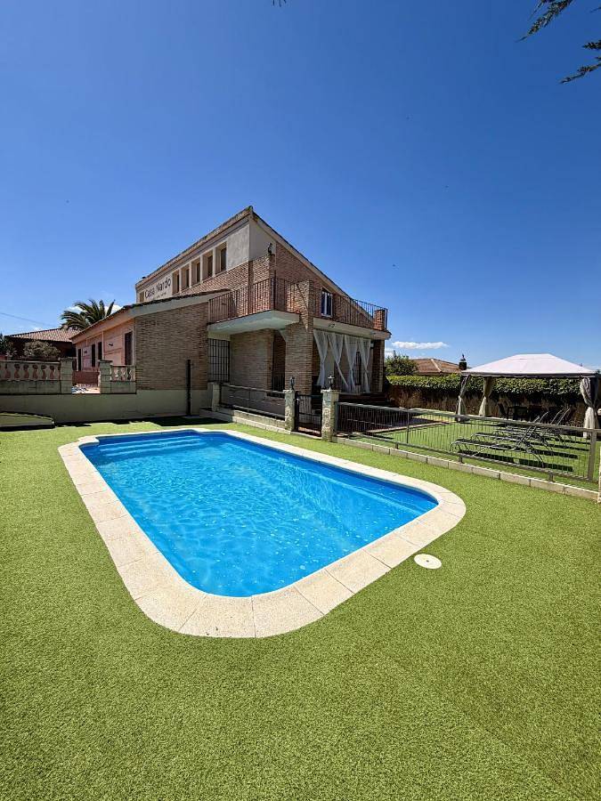 Casa Nardo Alojamiento Rural in Duivenhoek, Argés